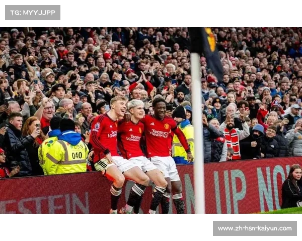 曼联引援失利与频繁变阵双重挫折致战绩下滑