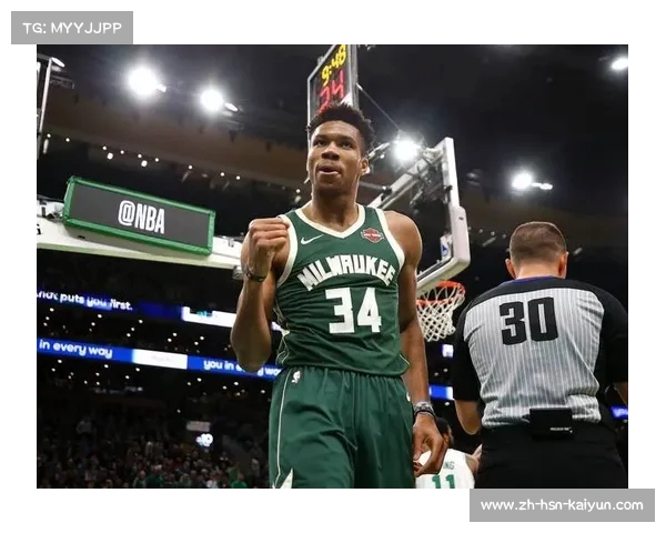 字母哥怒摔毛巾展现不满 雄鹿球员传球失误引热议